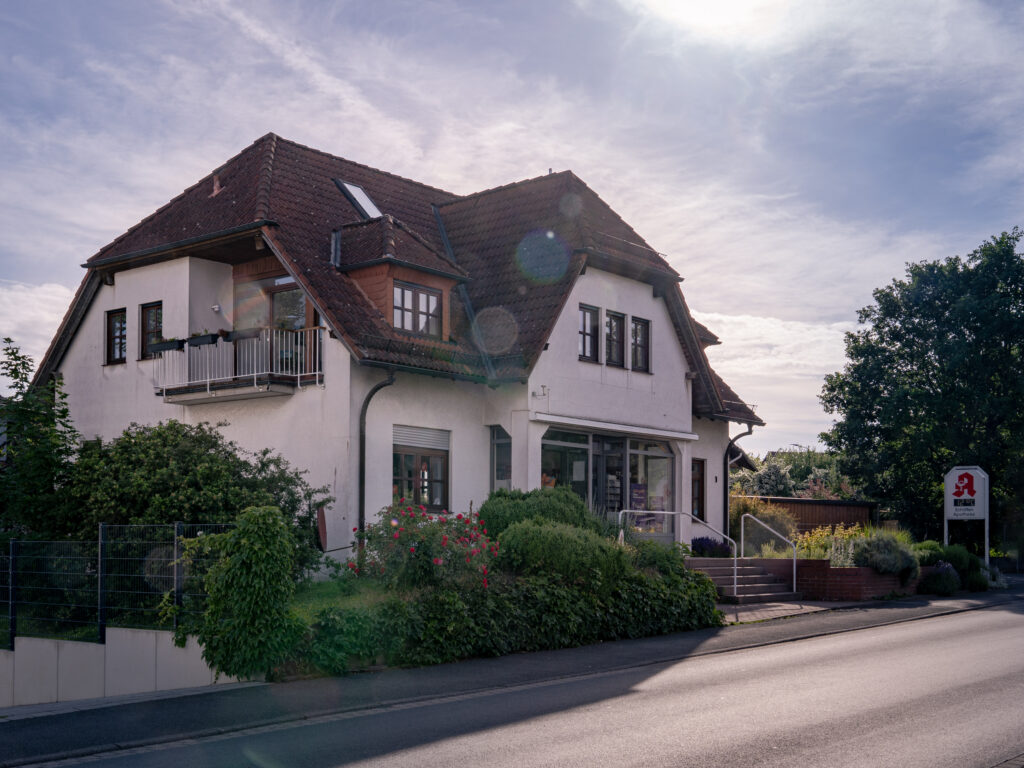 Außenansicht der Schöffen-Apotheke